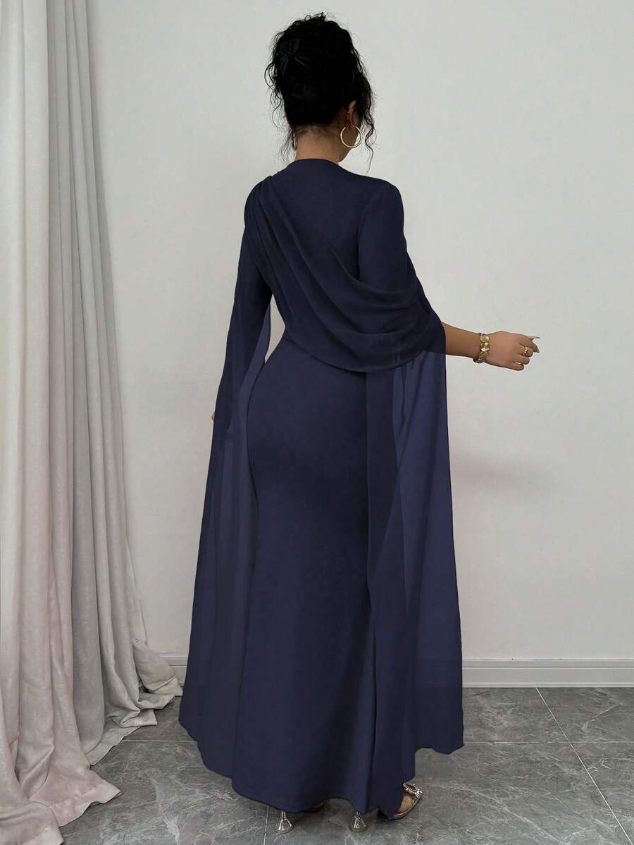 Rafaela Queen Dress
