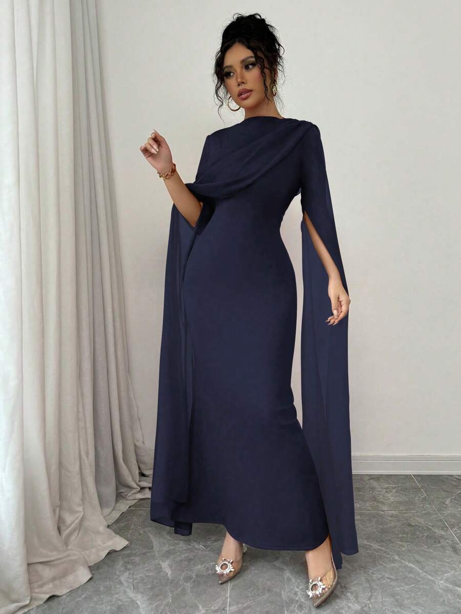 Rafaela Queen Dress