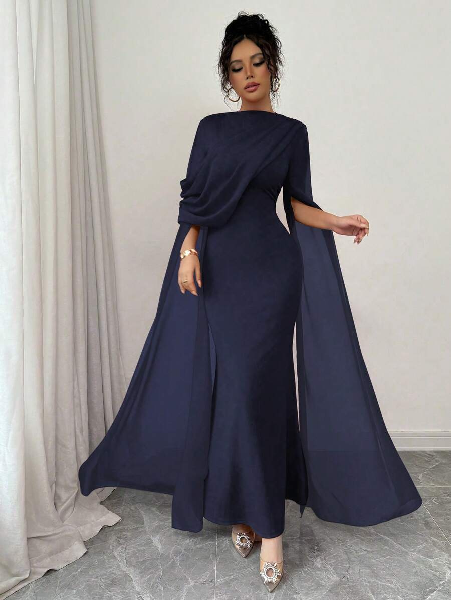 Rafaela Queen Dress