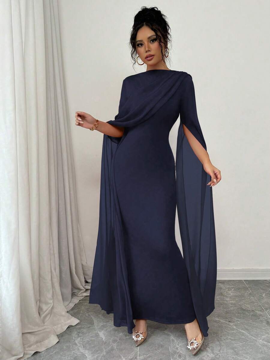 Rafaela Queen Dress