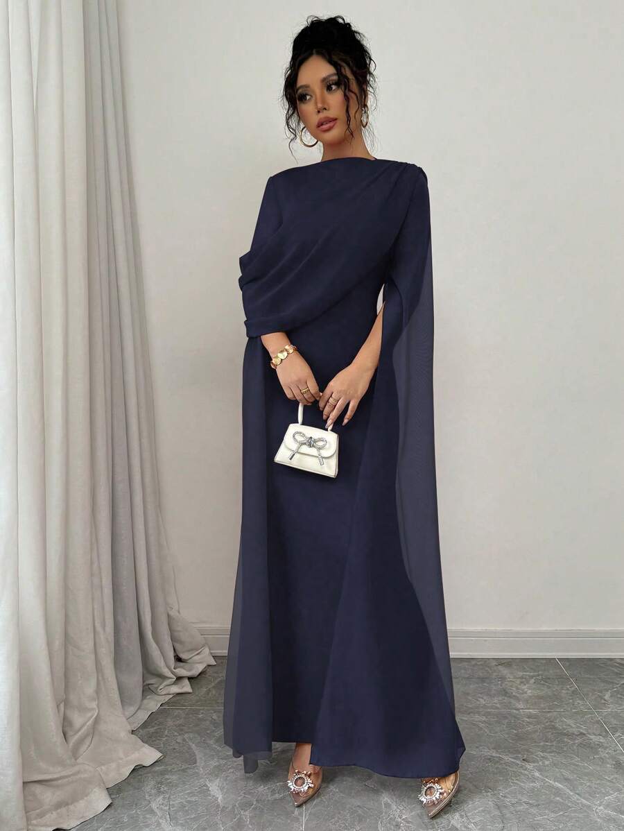 Rafaela Queen Dress