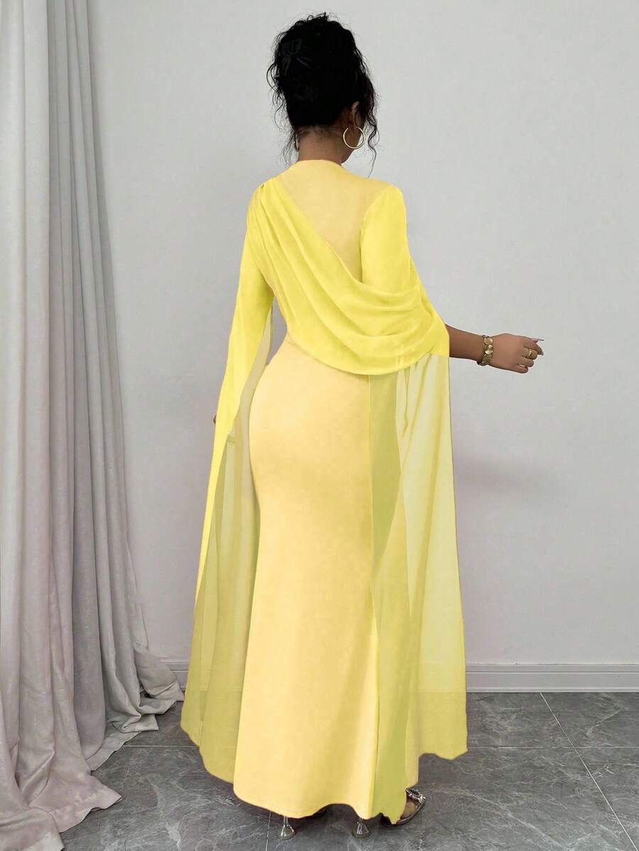 Rafaela Queen Dress