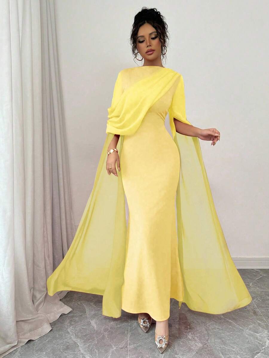 Rafaela Queen Dress