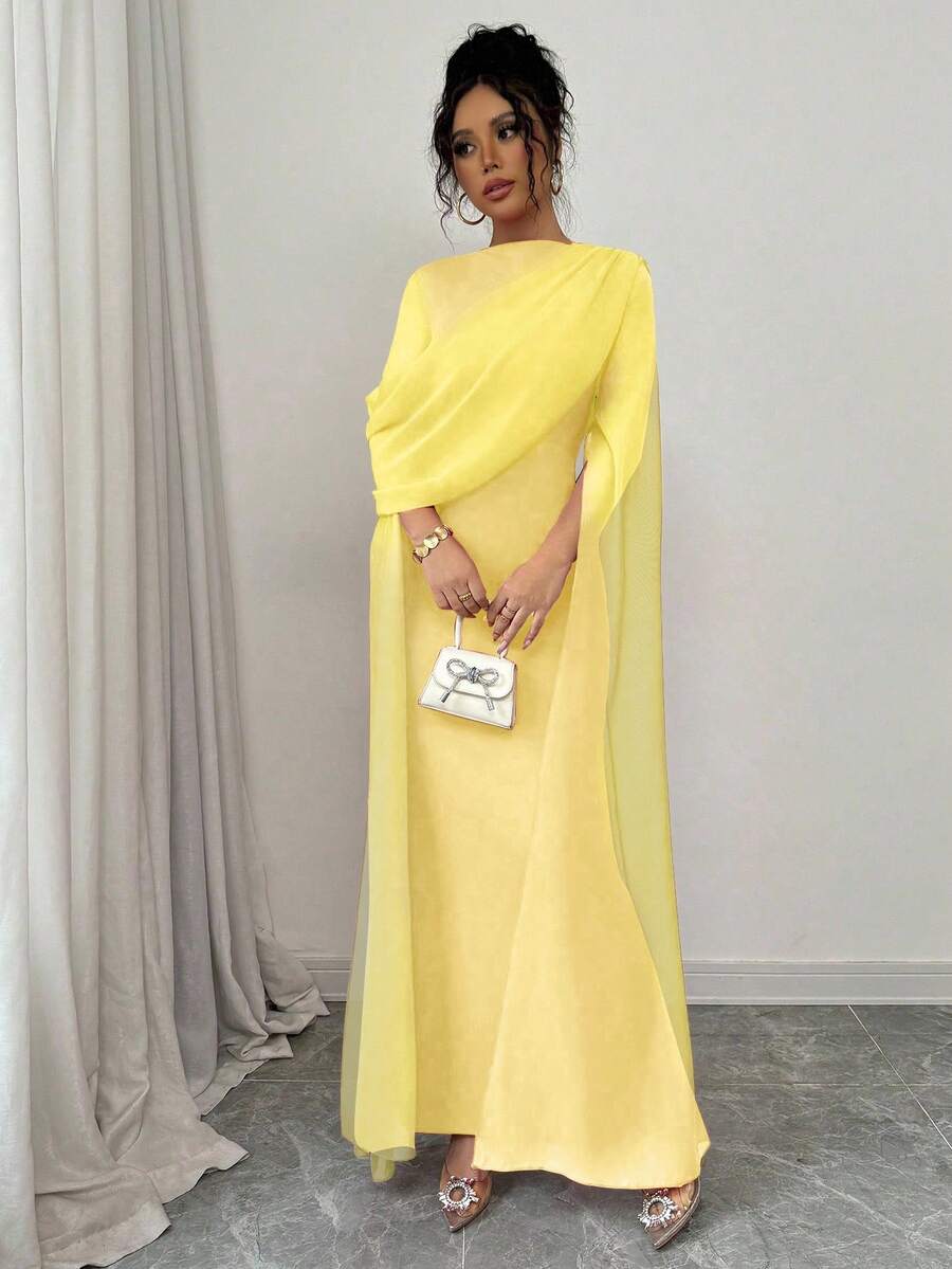 Rafaela Queen Dress