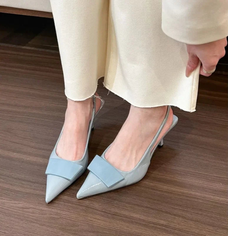 Pointed Buckl&