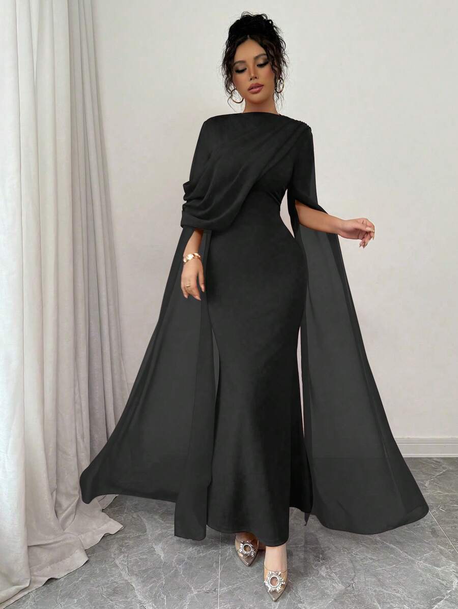 Rafaela Queen Dress