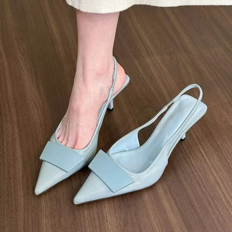 Pointed Buckl&